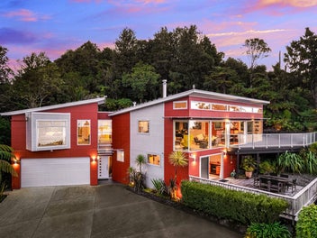 535 Scenic Drive, Waiatarua, Auckland