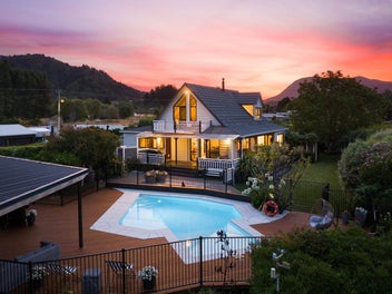 1 Beach Road, Waikawa, Picton