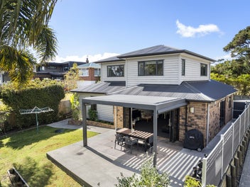 168 Cliff View Drive, Green Bay, Auckland
