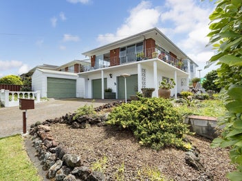 174 Royal Road, Massey, Auckland