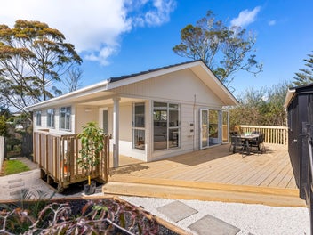 33 Japonica Drive, Beach Haven, Auckland