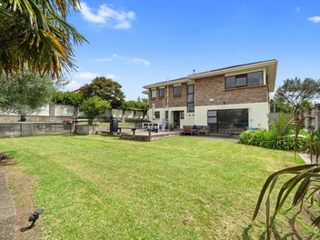 25 Ngaio Place, Pukete, Hamilton