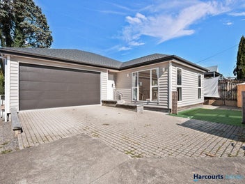 25A Larnoch Road, Henderson, Auckland