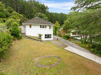 60 Elmslie Road, Pinehaven, Upper Hutt