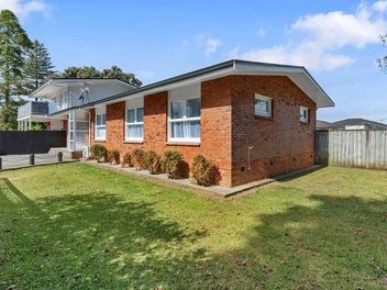 2/23G Gray Avenue, Māngere East, Auckland