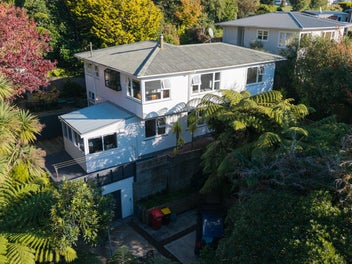 10 Court Road, Tawa, Wellington
