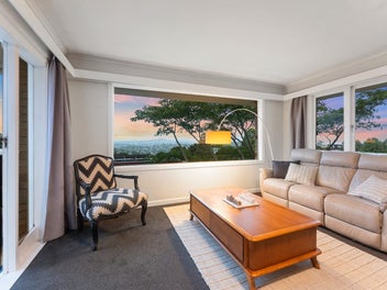 1/177 Glenfield Road, Hillcrest, Auckland