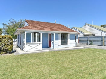 4 Amberley Beach Road, Amberley, Amberley