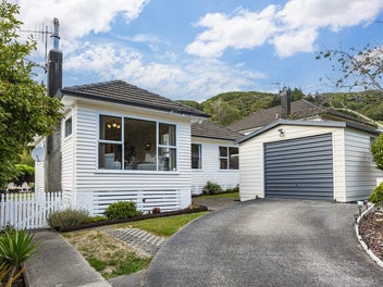 11 Gardiner Grove, Wainuiomata, Lower Hutt