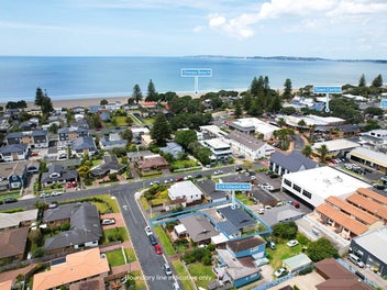 2/4 Edward Avenue, Orewa