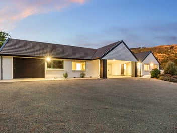 330 Valley Road, Paraparaumu