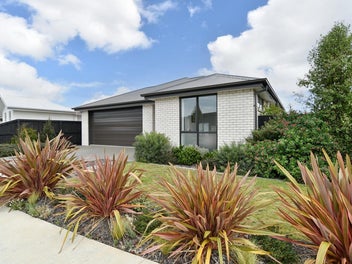 8 Jasmine Street, Woodend, Woodend