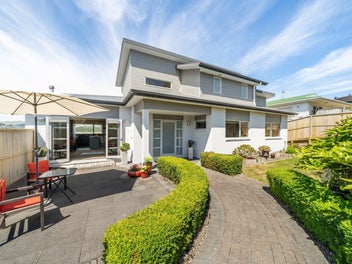 14 Bodmin Terrace, Camborne, Porirua