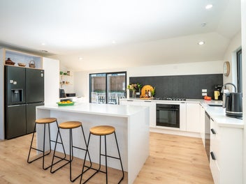39 Bowes Crescent, Strathmore Park, Wellington