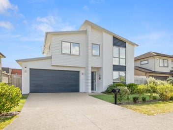 13 Waituarua DR, Conifer Grove, Takanini