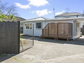 54 Andrew Road, Howick, Auckland