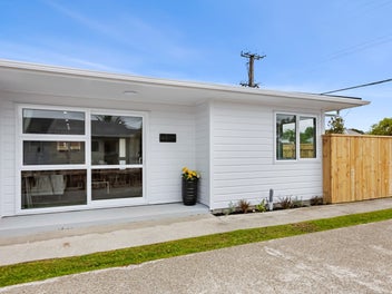 52D WHITES LINE WEST, Woburn, Lower Hutt