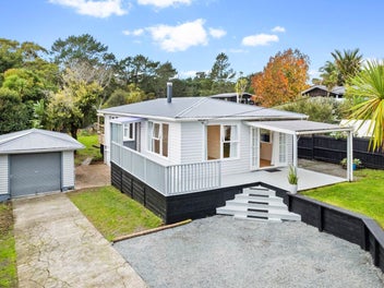 94 Candia Road, Henderson Valley, Auckland
