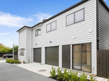 8 Minaret Drive, Bucklands Beach, Auckland