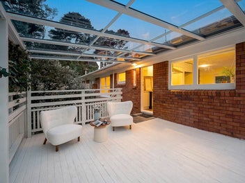 1/55 Ayton Drive, Totara Vale, Auckland
