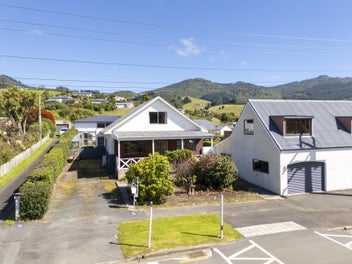 102 Stevenson Avenue, Sawyers Bay, Port Chalmers