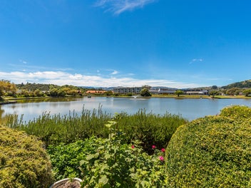 3 Lakeside Villas, WHITBY, PORIRUA