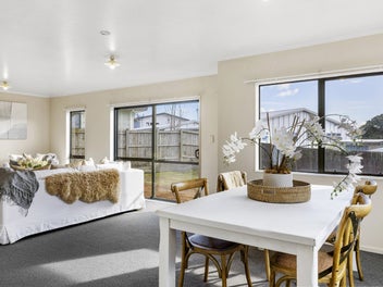 2/33 Sunset Street, Hilltop, Taupo