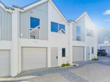 10B Clensmore Place, Torbay, Auckland