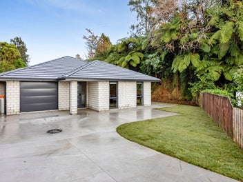 10A Winstone Place, Highlands Park, New Plymouth