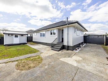 19 Awatere Street, Clover Park, Auckland