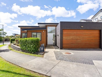 36 Matahae DR, Flat Bush, Auckland