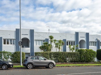 3/2 Salisbury Street, Herne Bay, Auckland