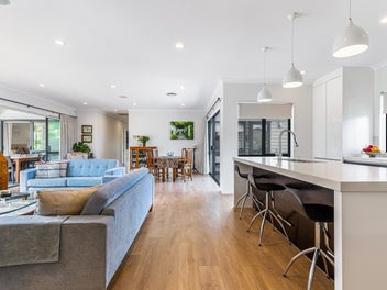 91 Pohutukawa Parade, Riverhead, Riverhead