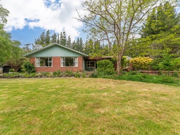 52 Levels Plain Road, Levels