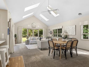 8 St Annes Square, Tawa, Wellington