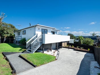 2/25 Clearview Heights, Ranui, Auckland