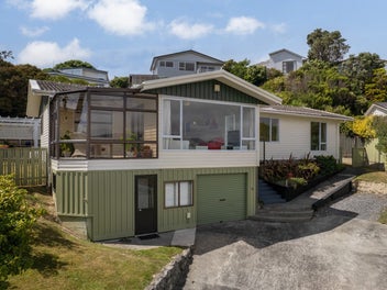 19 Forth Place, Papakowhai, Porirua