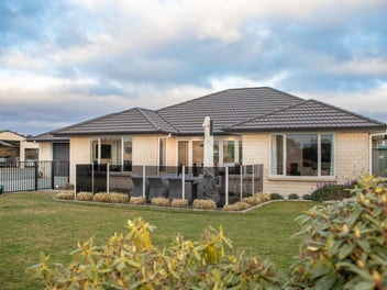 128 Millwood Glen, Mill Road
