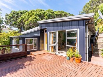 38 View Road, Titahi Bay, Porirua