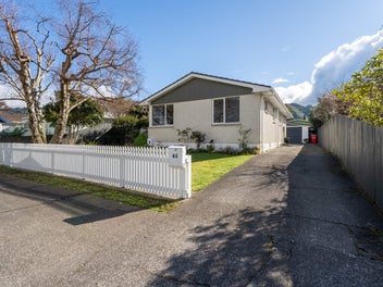 63 California Drive, Totara Park, Upper Hutt
