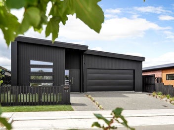 12 Halley Drive, Chartwell, Hamilton