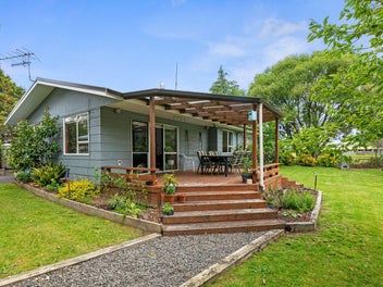 83 Aquarius Drive, Kawaha Point, Rotorua