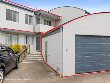 5/7 Robins Road, Judea, Tauranga