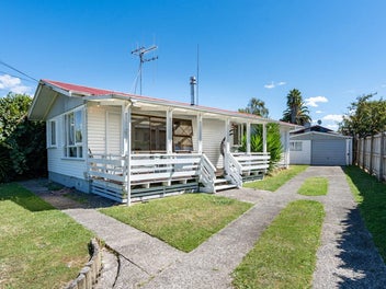 6 Manapouri Place, Glenview, Hamilton