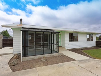 9 Charles Street, Weston, Oamaru