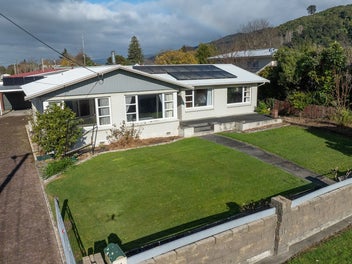 44 Harrison Street West, Featherston