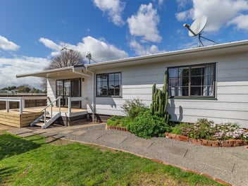 12B Douglas Street, Levin, Levin