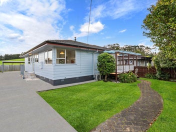 55 Parrs Cross Road, Henderson, Auckland