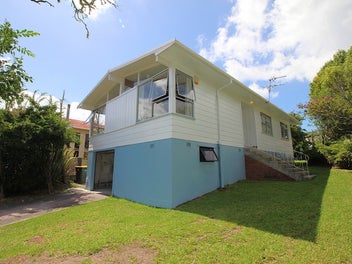 104 Farquhar Road, Glendene, Auckland