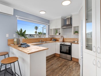 9 Whitby Place, Welcome Bay, Tauranga